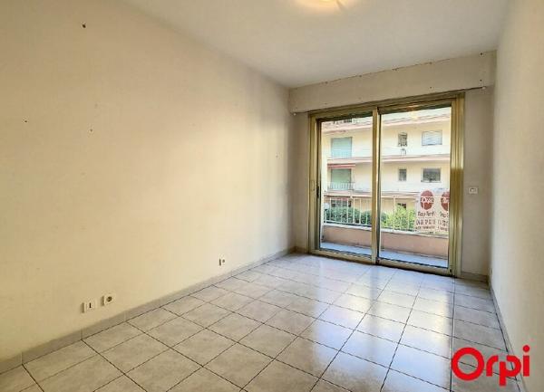 Appartement à vendre    3 pièces • 64,60 m2 Menton