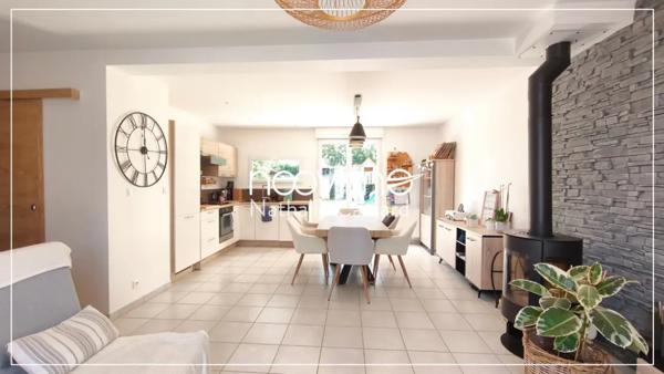 Maison mitoyenne 111 m2 4 Chambres sur 450 m2 avec Garage