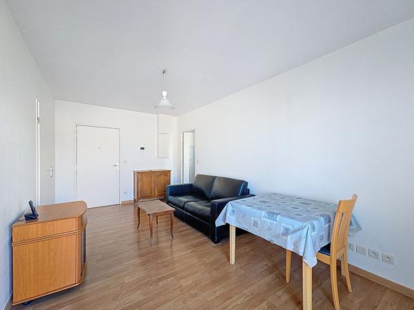 Appartement Tours 3 pièces - Terasse - Proche TRAM 3 Rivières