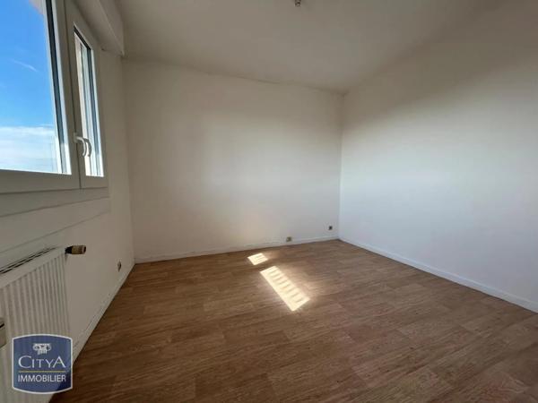 Appartement à louer 2 pièces 49m² Alençon (61000)