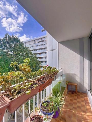 appartement de 86m2 4 pieces au 3e étage dans une résidence sécurisée avec gardien