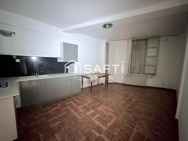 IMMEUBLE CENTRE VILLE A NIORT 150 m2 A RENOVER