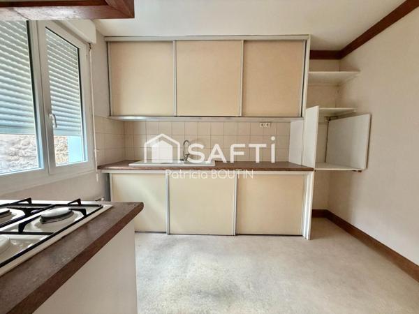 IMMEUBLE CENTRE VILLE A NIORT 150 m2 A RENOVER