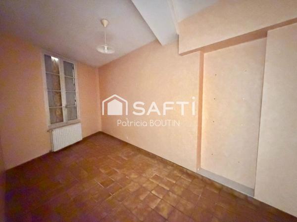 IMMEUBLE CENTRE VILLE A NIORT 150 m2 A RENOVER