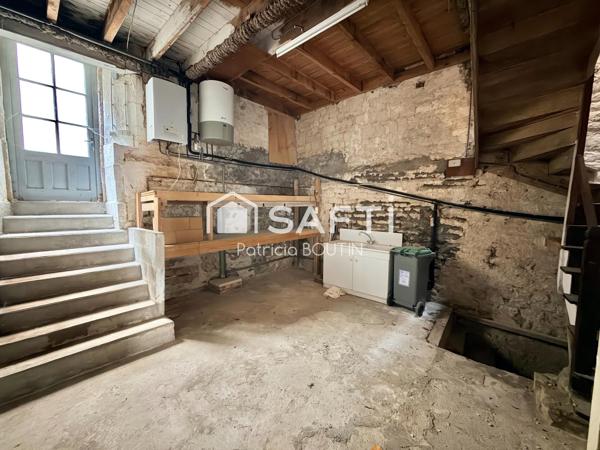 IMMEUBLE CENTRE VILLE A NIORT 150 m2 A RENOVER