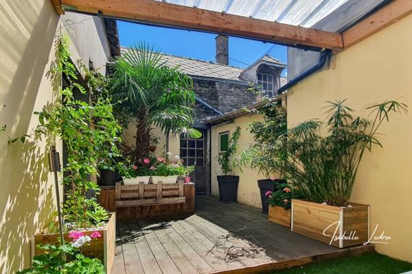 Immeuble à vendre 10 pièces de 295 m²