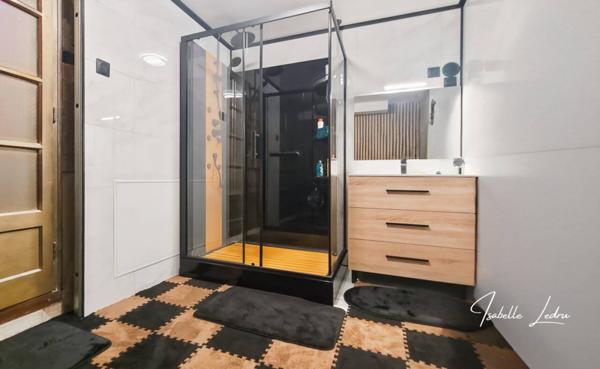 Immeuble à vendre 10 pièces de 295 m²