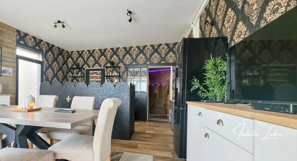 Immeuble à vendre 10 pièces de 295 m²