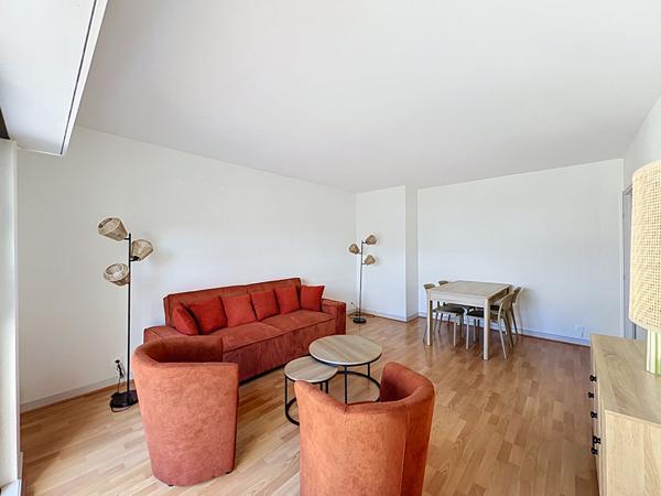 A LOUER T3 meublé avec parking 74 m² ANGERS GARE