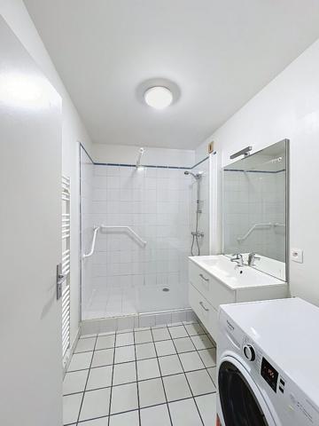 A LOUER T3 meublé avec parking 74 m² ANGERS GARE