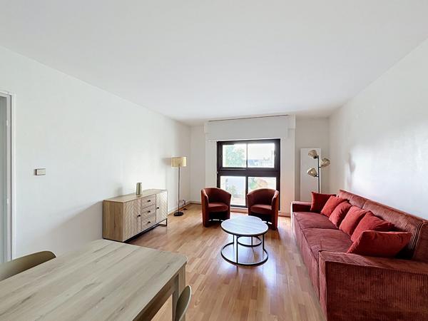 A LOUER T3 meublé avec parking 74 m² ANGERS GARE