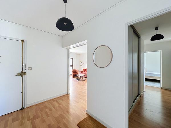 A LOUER T3 meublé avec parking 74 m² ANGERS GARE
