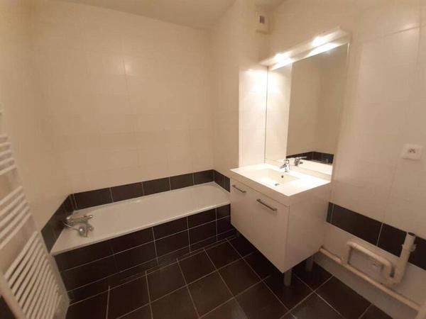 Appartement 3 pièces                                        - 69160 Tassin-la-Demi-Lune Réf : 5633