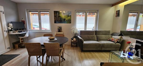 Appartement à vendre  3 pièces - 65,55 m 2   PONTARLIER  - 25