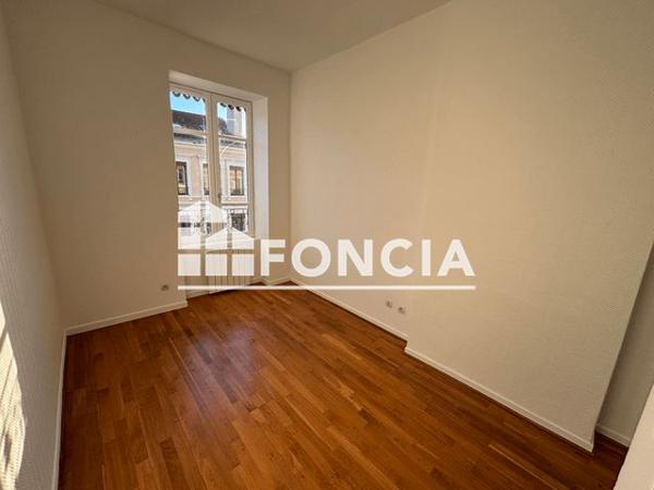 Location Appartement 2 pièces 50 m² - 26 RUE BARABAN Lyon 69003