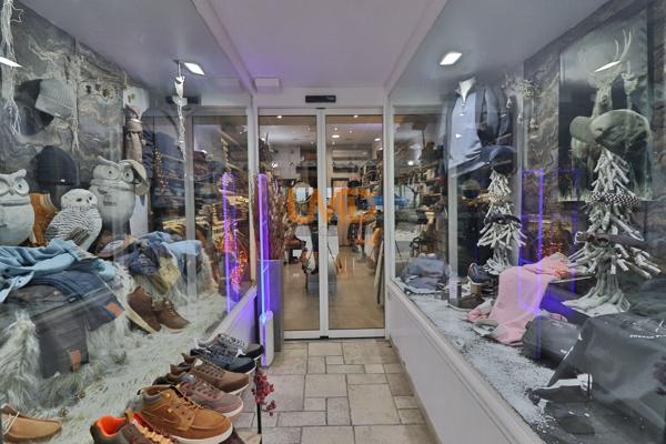 Magasin Prêt à Porter et Tous commerces - Port de Bandol