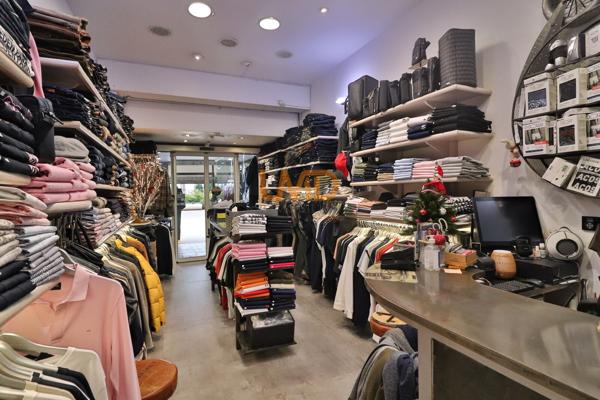 Magasin Prêt à Porter et Tous commerces - Port de Bandol