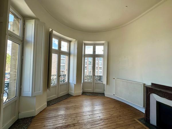 SPACIEUX APPARTEMENT EN CENTRE VILLE DE CARCASSONNE