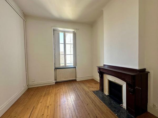 SPACIEUX APPARTEMENT EN CENTRE VILLE DE CARCASSONNE