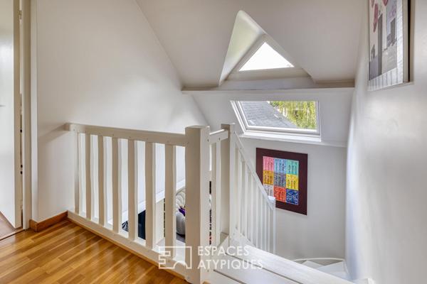 Maison familiale avec extension contemporaine et jardin paysager
