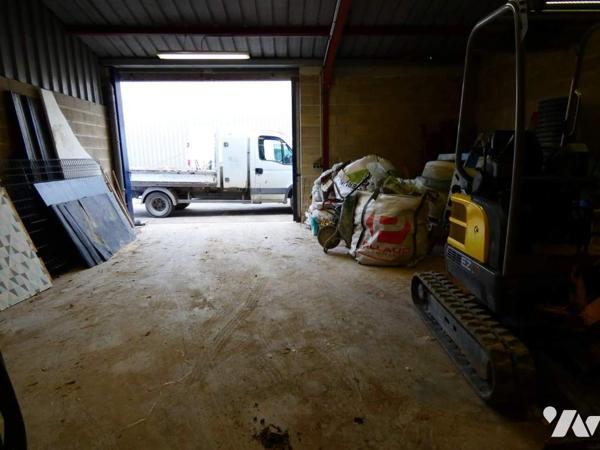 Local à usage professionnel