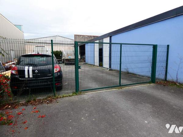 Local à usage professionnel