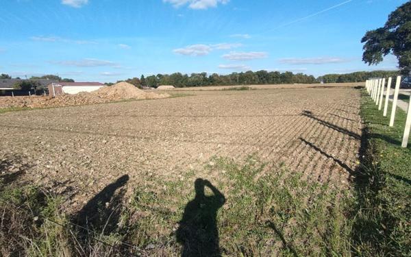 Terrain à vendre    Étrépagny
