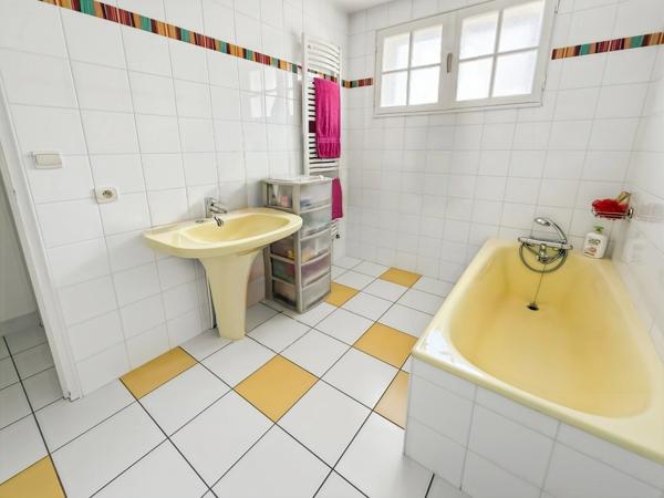 Dept de la Vienne (86) Maison contemporaine de 160 m² – Quartier recherché à l'est de la ville