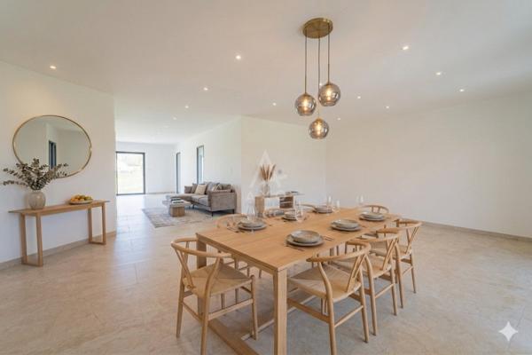 Maison contemporaine 2025 – 5 pièces – 134 m² – Terrain 1 465 m²
