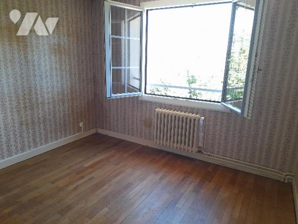 VOUNEUIL SOUS BIARD, Bourg, Maison de 5 pièces