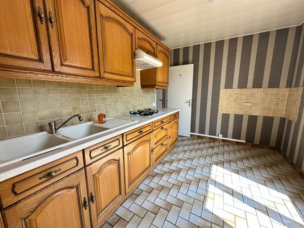 Un cadre de vie privilégié pour cette agréable maison de plain-pied , La roche sur yon