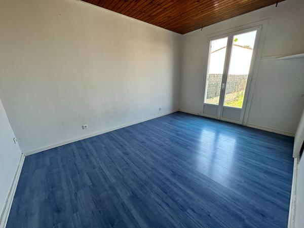 Un cadre de vie privilégié pour cette agréable maison de plain-pied , La roche sur yon