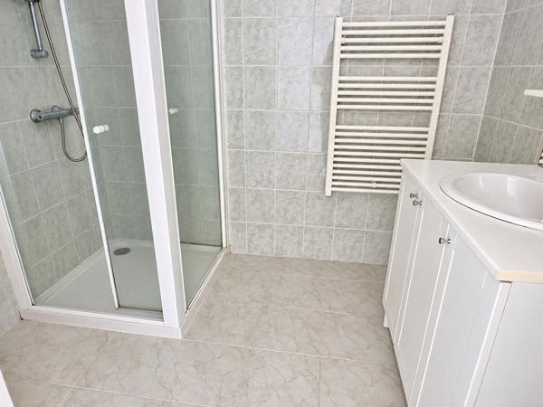 Un cadre de vie privilégié pour cette agréable maison de plain-pied , La roche sur yon