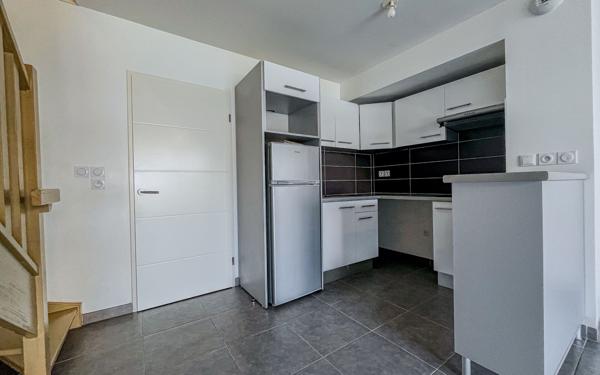 Maison à vendre    3 pièces • 70 m2 Castelginest