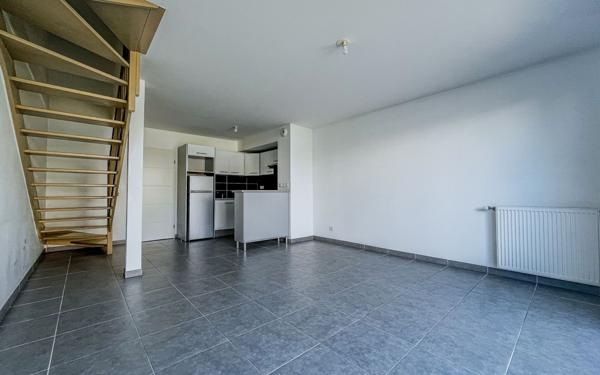 Maison à vendre    3 pièces • 70 m2 Castelginest