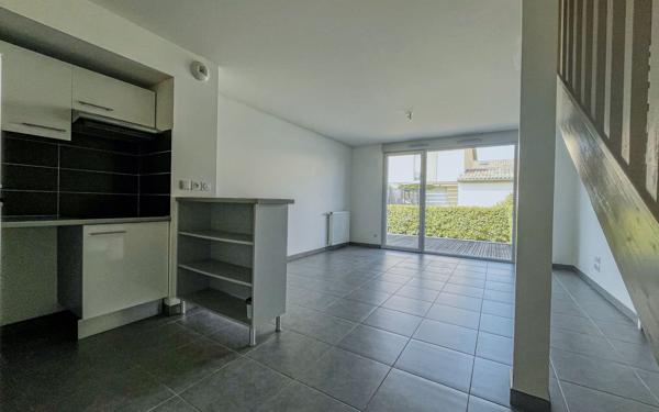 Maison à vendre    3 pièces • 70 m2 Castelginest