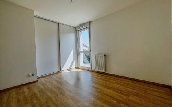 Maison à vendre    3 pièces • 70 m2 Castelginest