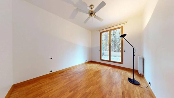 Appartement familial avec terrasse – Village d’Auteuil – 120,24 m²