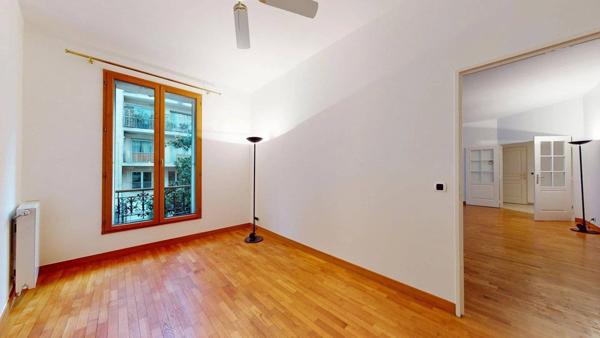 Appartement familial avec terrasse – Village d’Auteuil – 120,24 m²