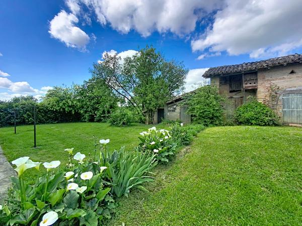 Maison avec 4 chambres et grand terrain au calme ? Villemade proche Montauban