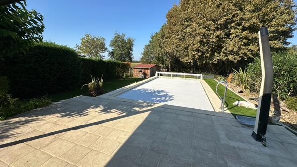 Maison de plain-pied à vendre 4 pièces BERGERAC (24) - terrain 2184 m2 - piscine