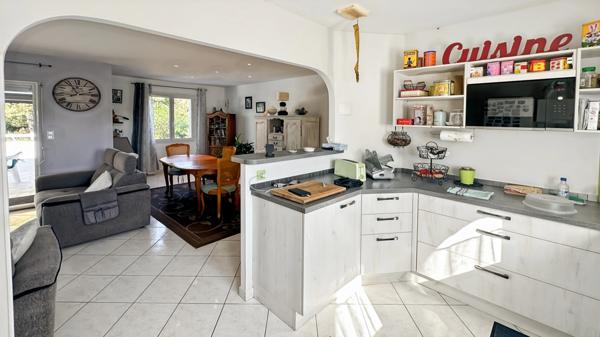 Maison de plain-pied à vendre 4 pièces BERGERAC (24) - terrain 2184 m2 - piscine