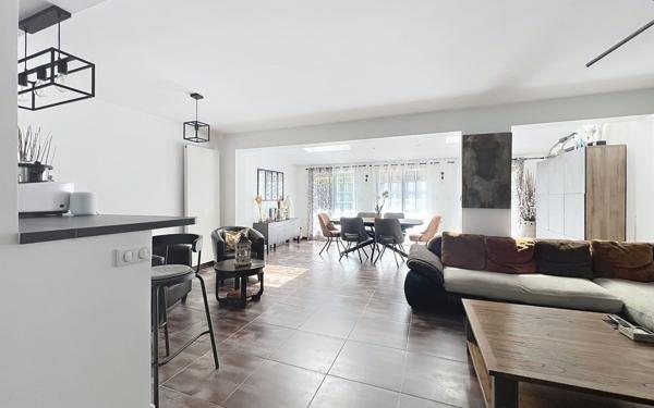 Maison à vendre    6 pièces • 123,77 m2 Ris-Orangis