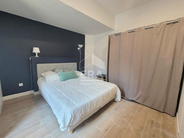 PAU - SECTEUR HALLES - T2 moderne meublé de  37 m²  avec stationnement