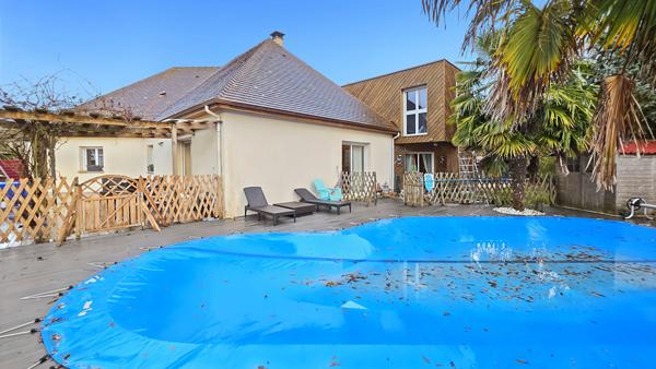 Maison contemporaine 9 chambres sous-sol