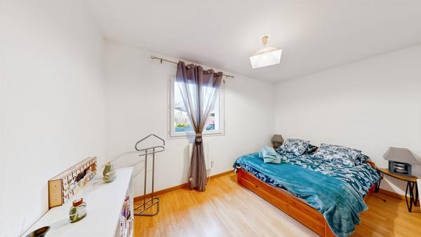 Maison contemporaine 9 chambres sous-sol