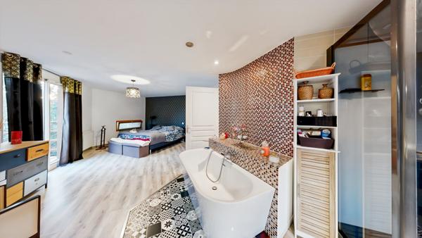 Maison contemporaine 9 chambres sous-sol