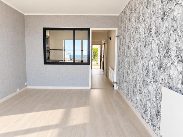Appartement
         2 pièces
        - 42 m² Exclusivité 214 000 € *