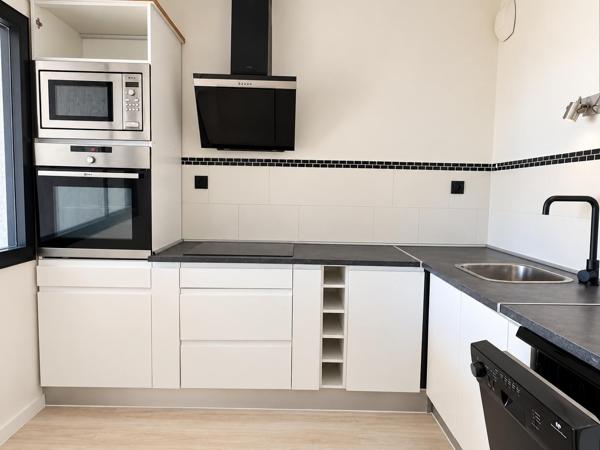 Appartement
         2 pièces
        - 42 m² Exclusivité 214 000 € *
