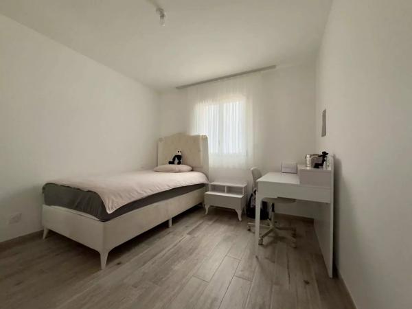 Maison de 2023 – 138 m² – 6 chambres – DPE A – Jardin plein sud – Garage
